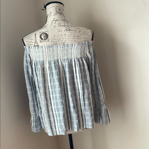 Roxy moon sapphire off the shoulder smocked 3/4 sleeve blouse - Picture 4 of 5